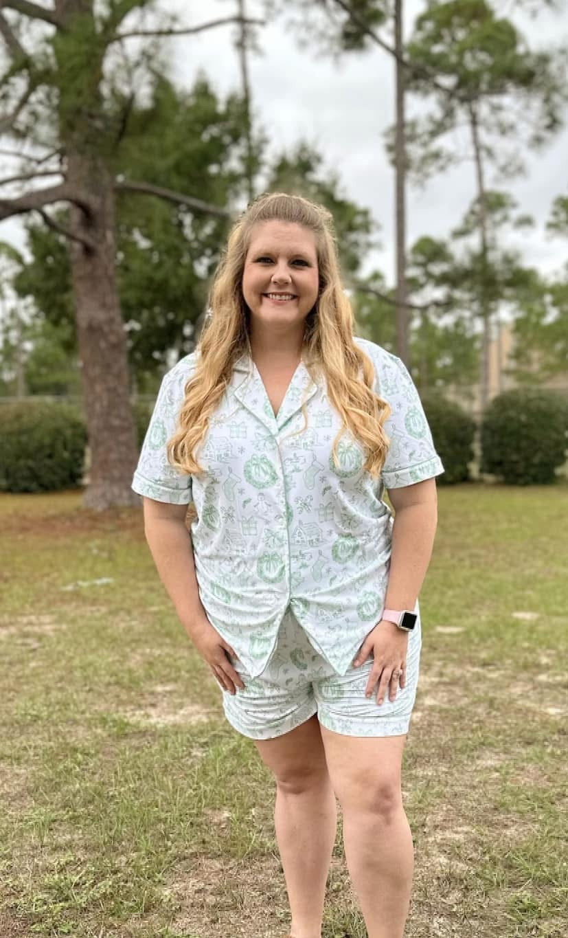 RTS KS Christmas: KS Christmas Toile Mom Pajama Shorts Set